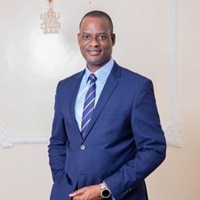 Dr. Taiwo Oyedele